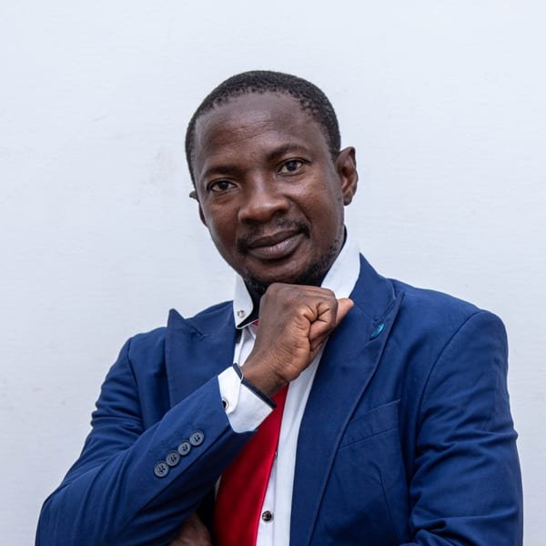 Photo de Dr OUALI Palamanga, Fondateur & Directeur Général